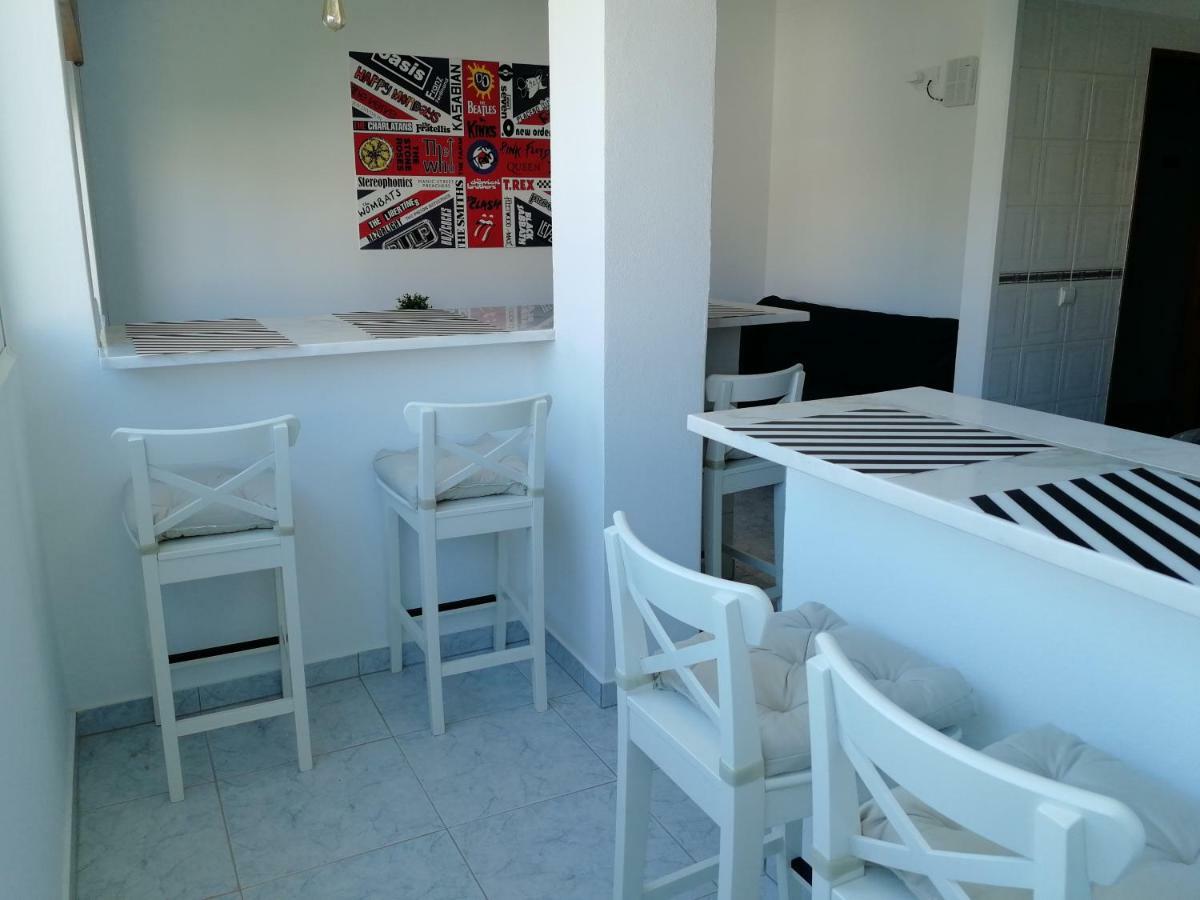 Ocean'S 7 - Lagos Guest House ภายนอก รูปภาพ