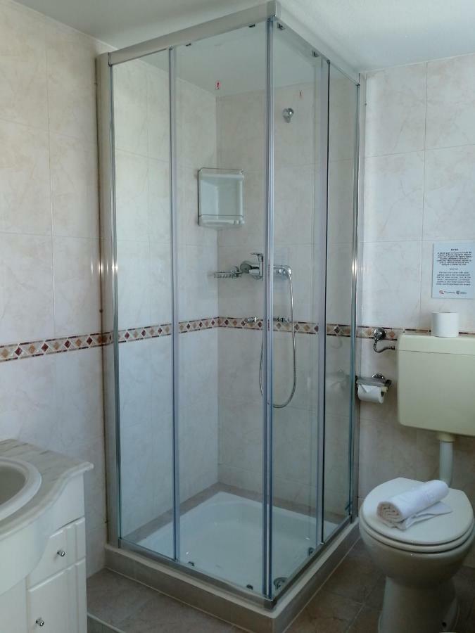 Ocean'S 7 - Lagos Guest House ภายนอก รูปภาพ